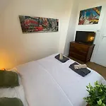 Semesterbostad Maison De A 30 M De La