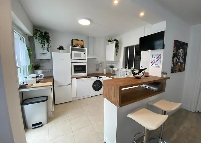 Hébergement de vacances Maison De à 30 M De La *