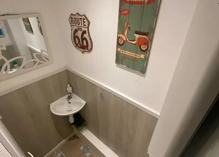 Maison De A 30 M De La Holiday home *