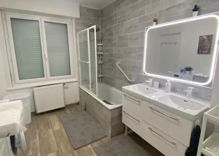 Maison De à 30 M De La Hébergement de vacances *