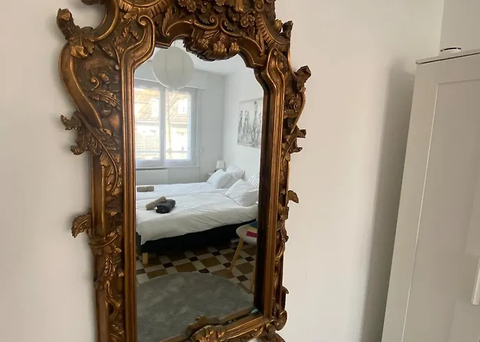 Maison De A 30 M De La *