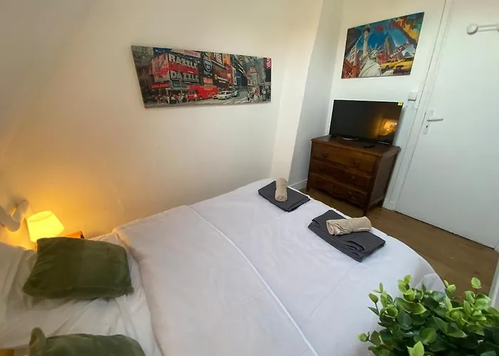 Hébergement de vacances Maison De à 30 M De La