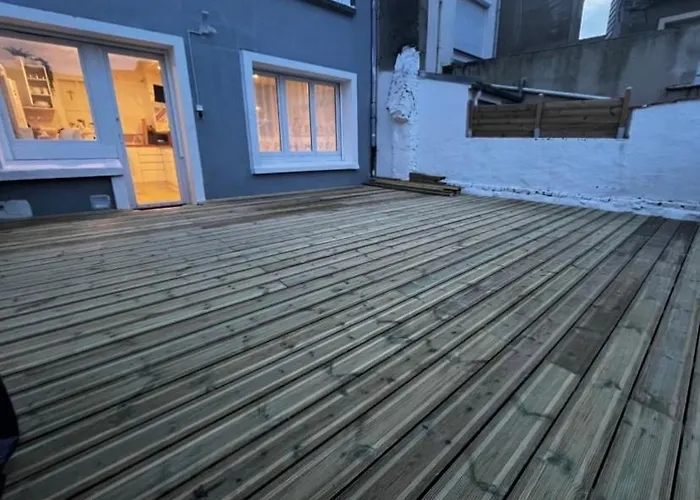 Maison De A 30 M De La